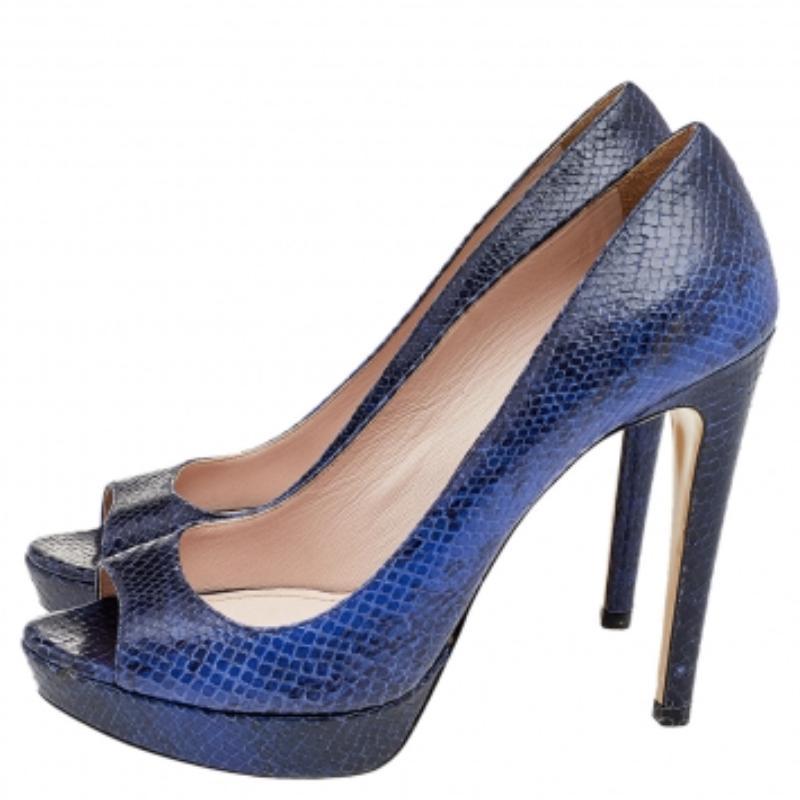 Miu Miu, pelle blu goffrata con pitone e piattaforma Peep Toe, misura 37,5 In condizioni buone in vendita a Dubai, Al Qouz 2