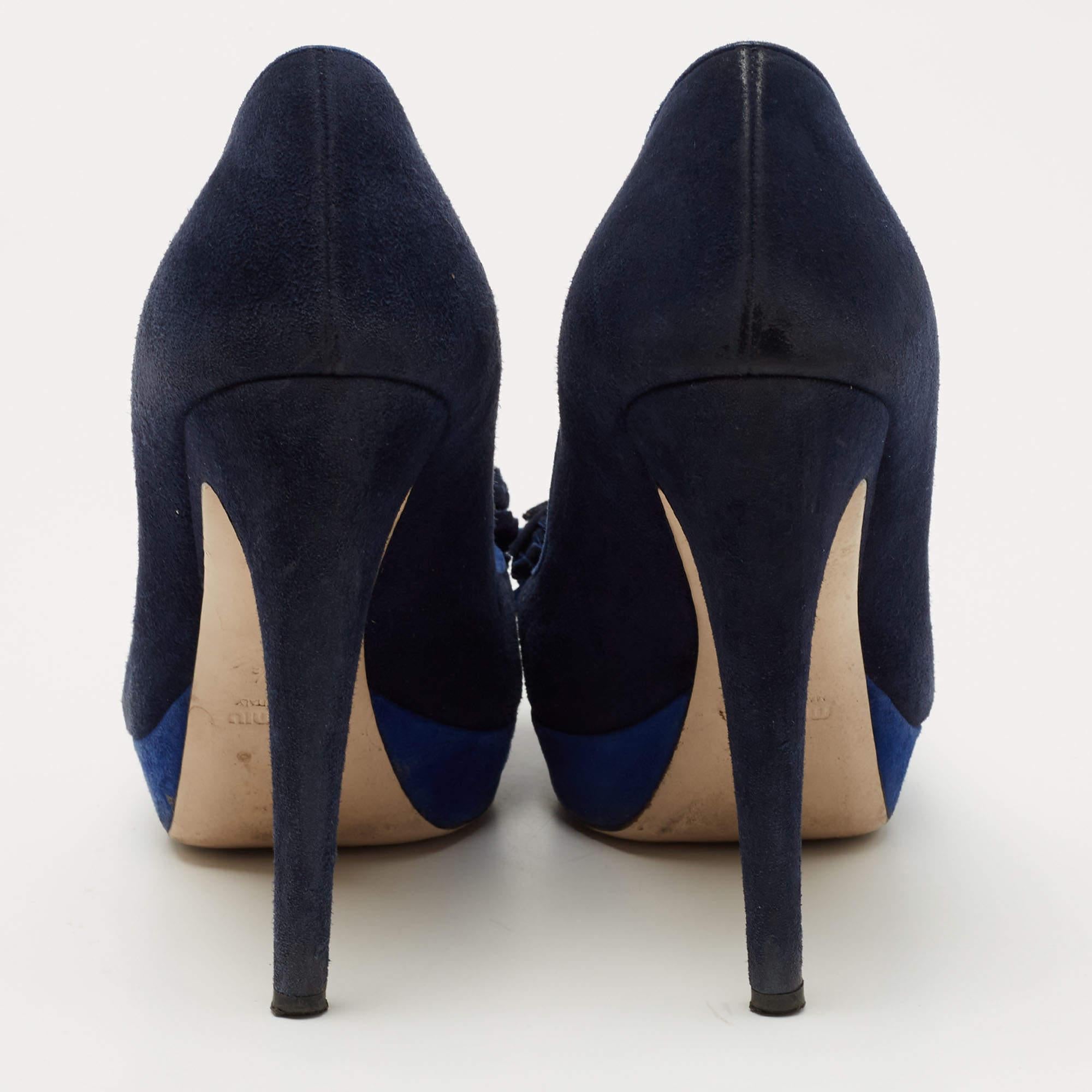 Miu Miu Bleu Suede Peep Toe Platform Pumps Size 37.5 Pour femmes en vente
