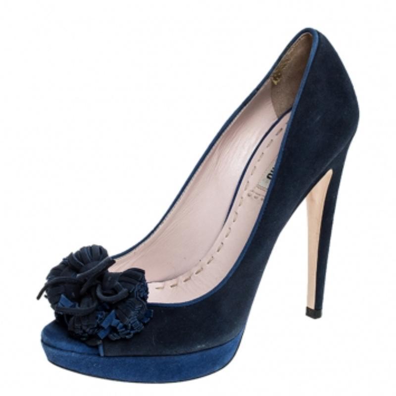 Miu Miu Blau Wildleder Quaste Detail Peep Toe Plateau Pumps Größe 39 Damen im Angebot