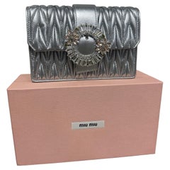 Miu Miu neue Matelassé-Tasche
