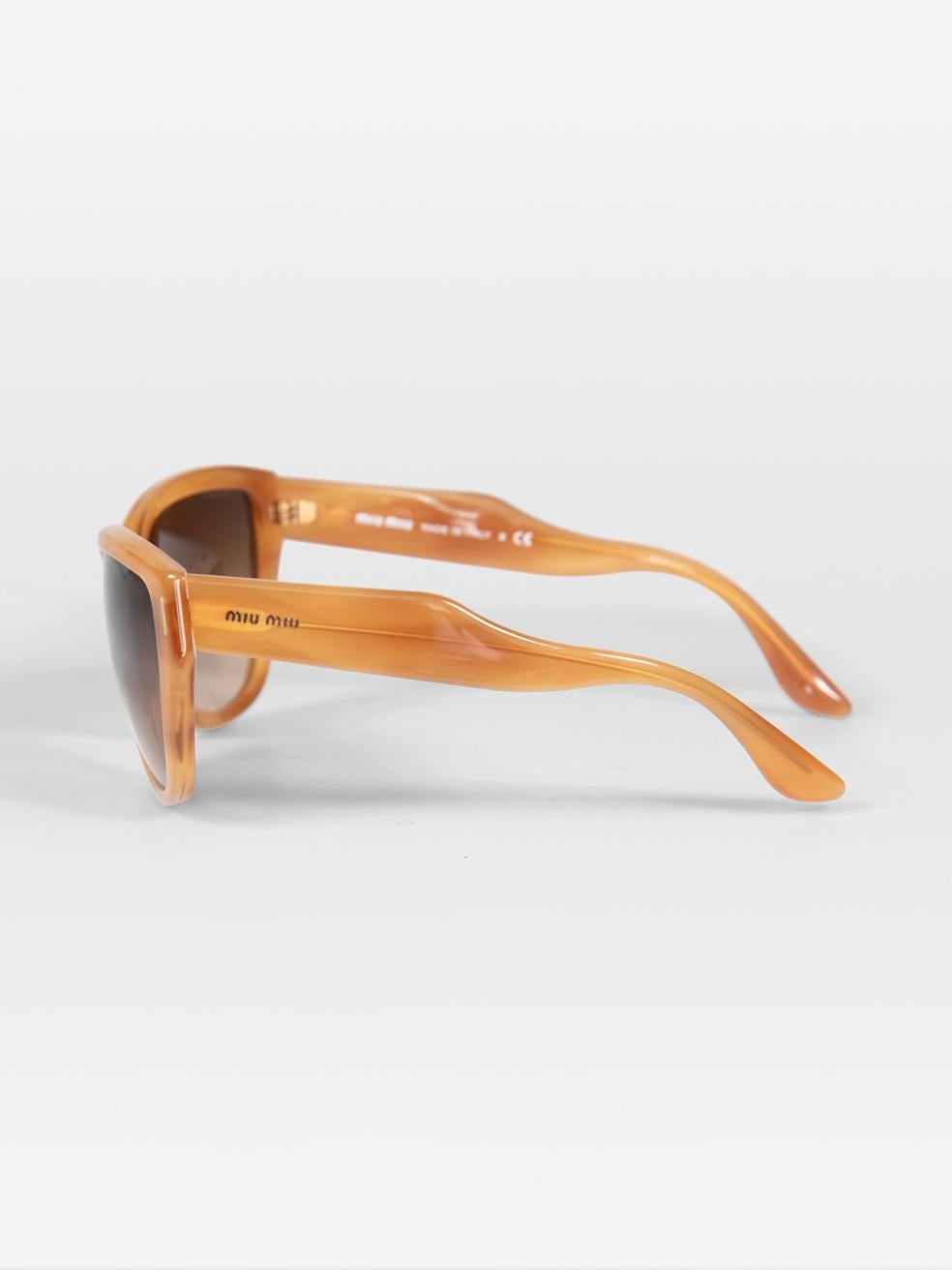 Women's Miu Miu Brown D Frame Gradient Sunglasses For Sale