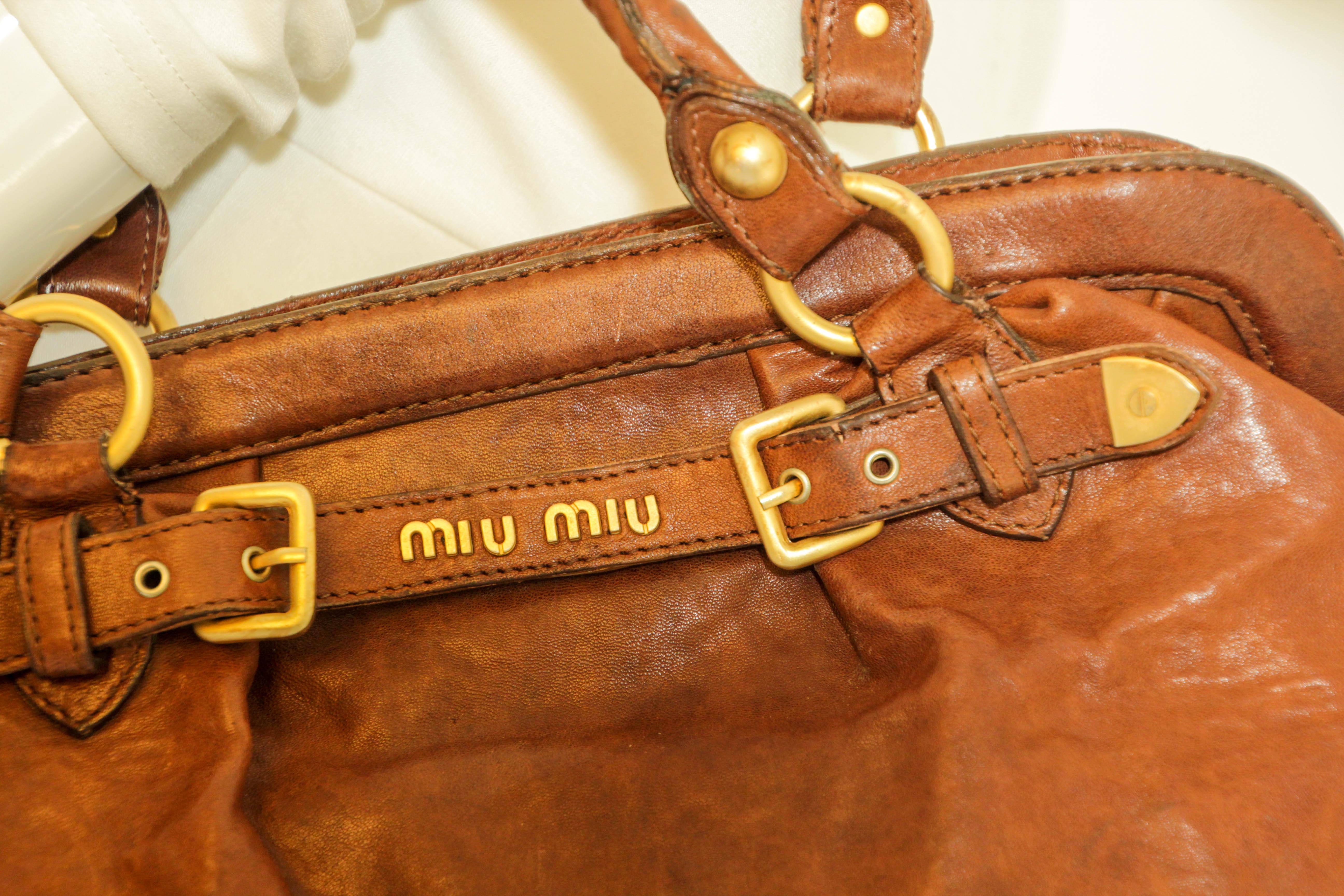 Marron Miu Miu Brown Brown Distressed leather Handbag Satchel