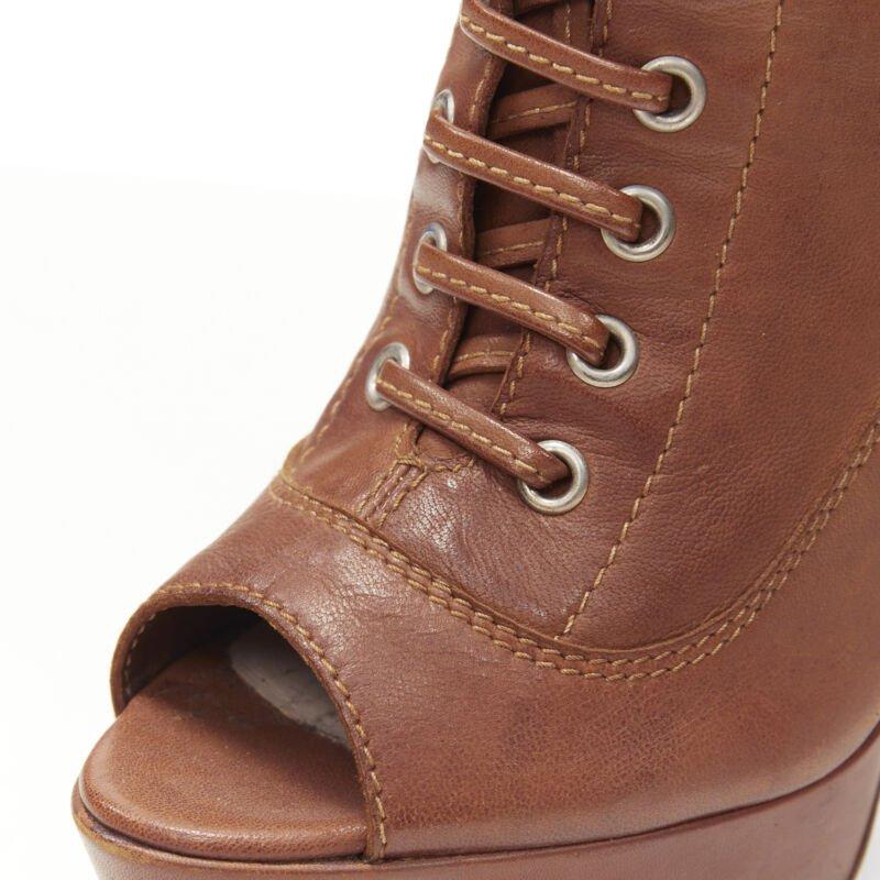 MIU MIU bottines à talons hauts en cuir marron avec plateforme et lacets EU37.5 en vente 3