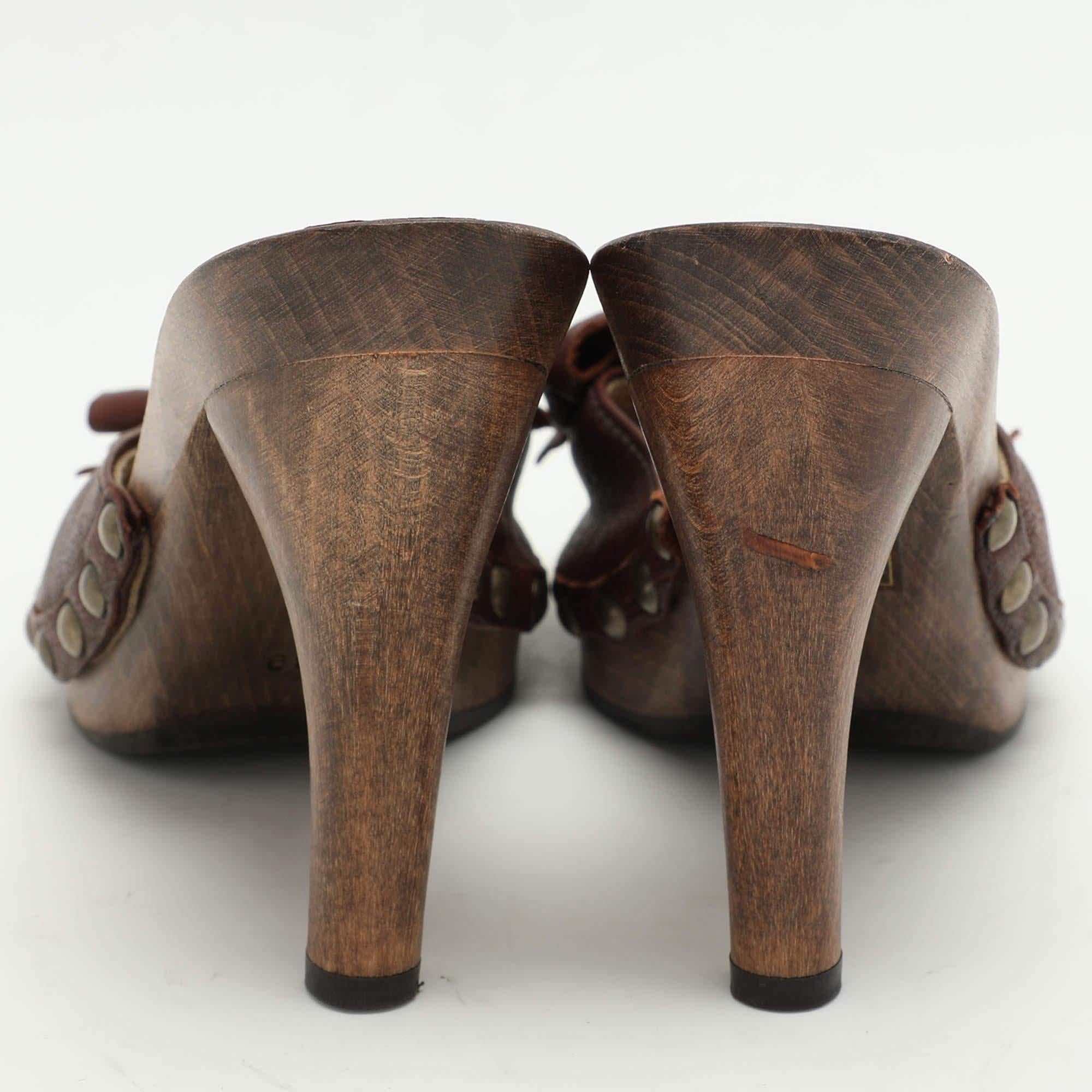 Miu Miu Brown Leather Wooden Clog Slide Sandals Size 39 Pour femmes en vente
