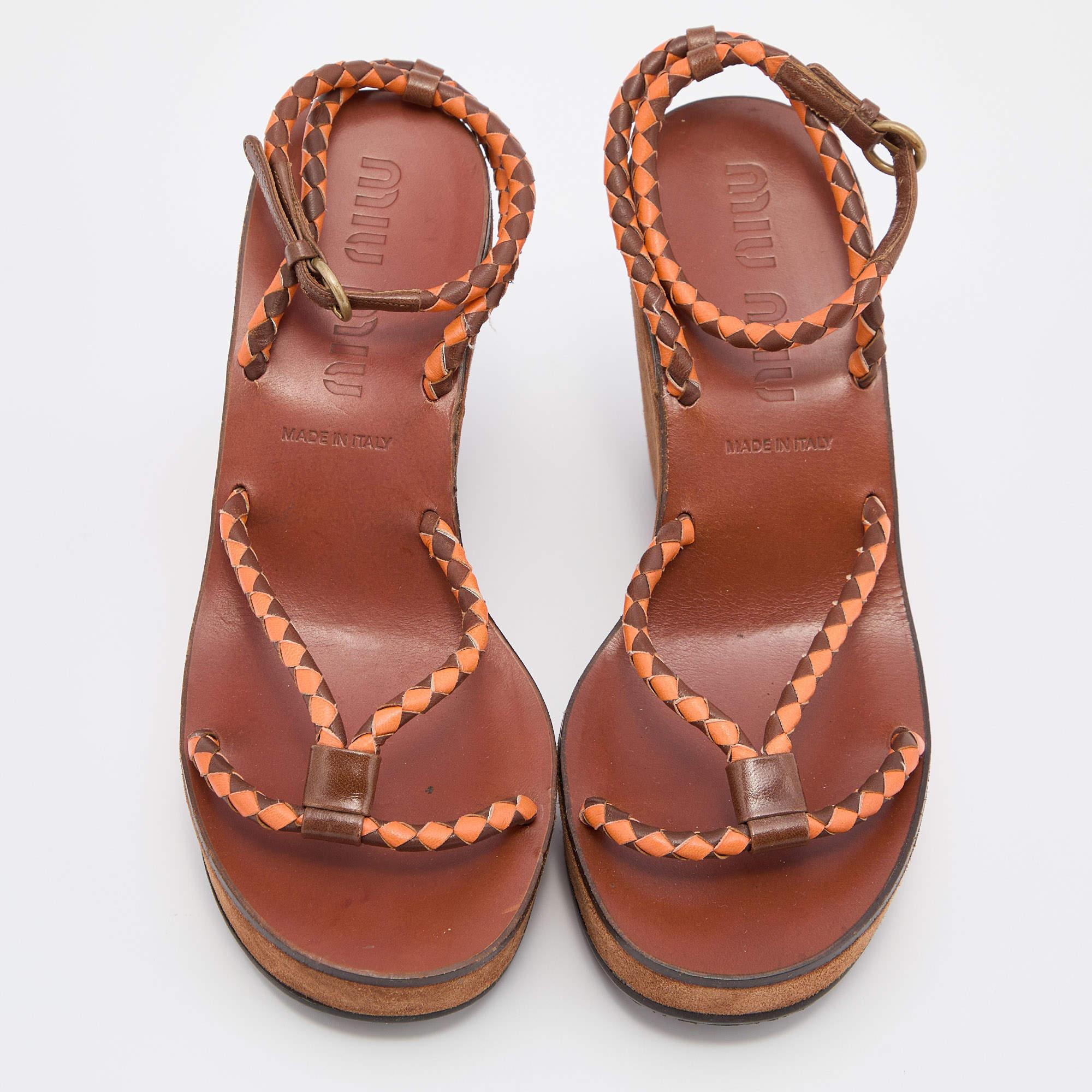Miu Miu Brown/Orange Leather Strappy Wedge Sandals Size 38 In Good Condition For Sale In Dubai, Al Qouz 2