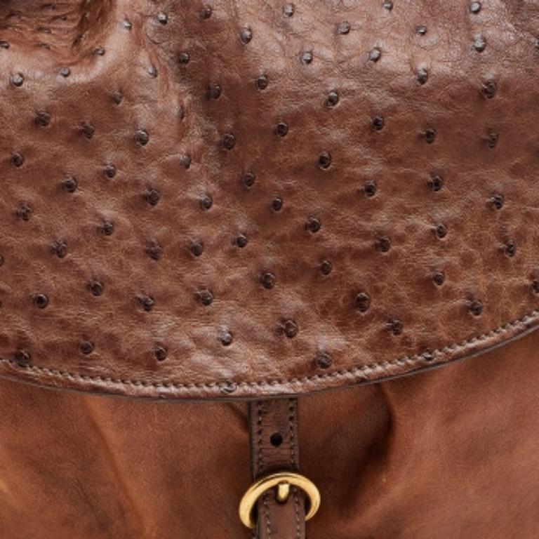 Miu Miu - Sac à main en cuir et autruche - marron Pour femmes en vente