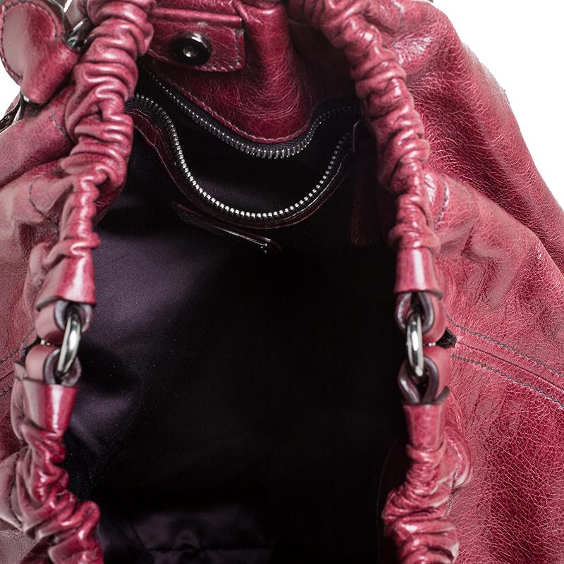 Miu Miu Burgundy Leather Front Pocket Hobo In Good Condition In Dubai, Al Qouz 2