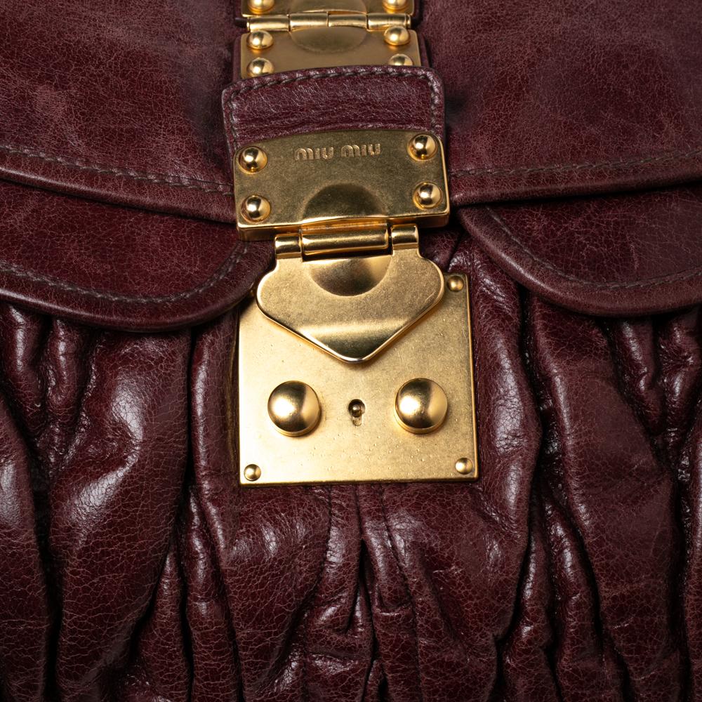 Miu Miu Burgundy Matelassé Leather Coffer Hobo In Good Condition In Dubai, Al Qouz 2