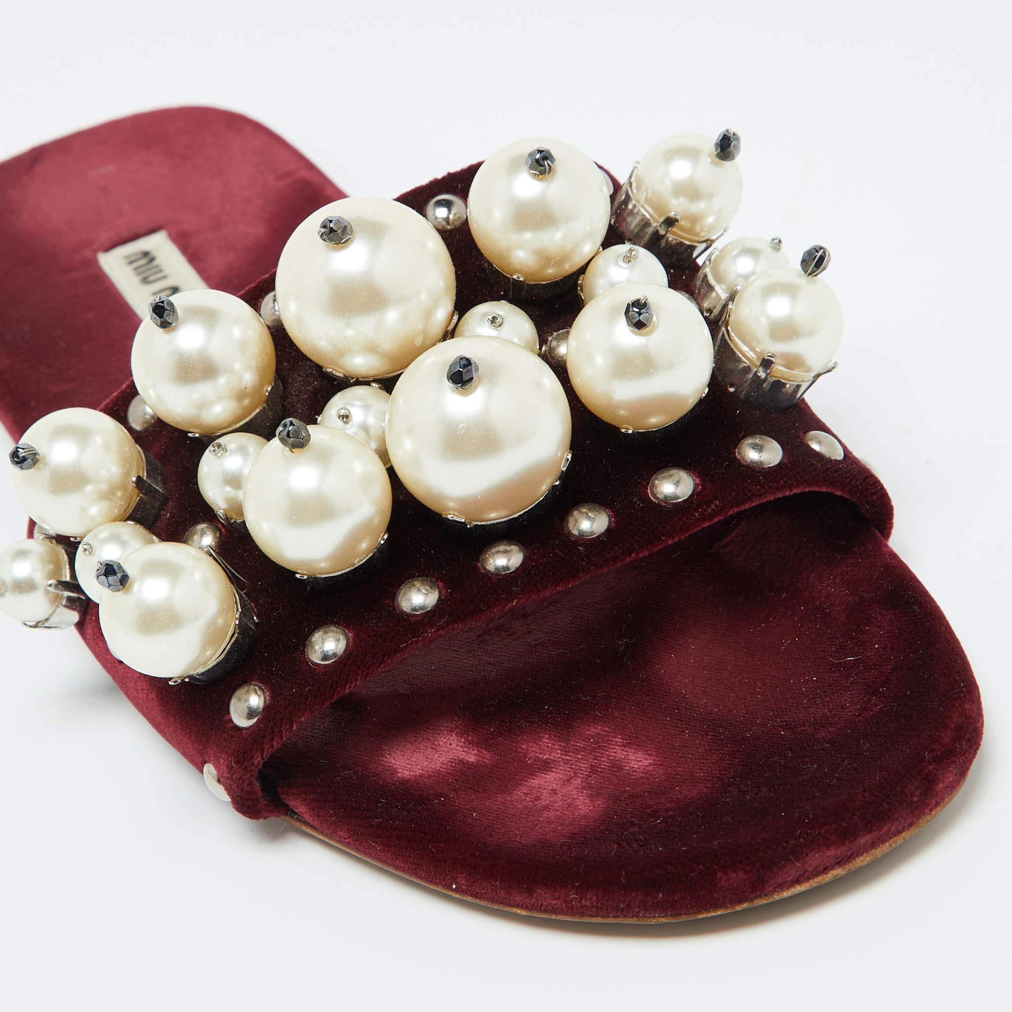 Miu Miu Burgundy Velvet Faux Pearl Embellished Flat Sandals Size 40.5 2