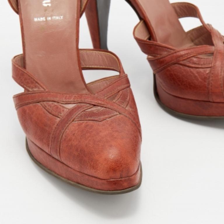 Donna Miu Miu - Sandali con cinturino alla caviglia in pelle arancione bruciata taglia 40 in vendita