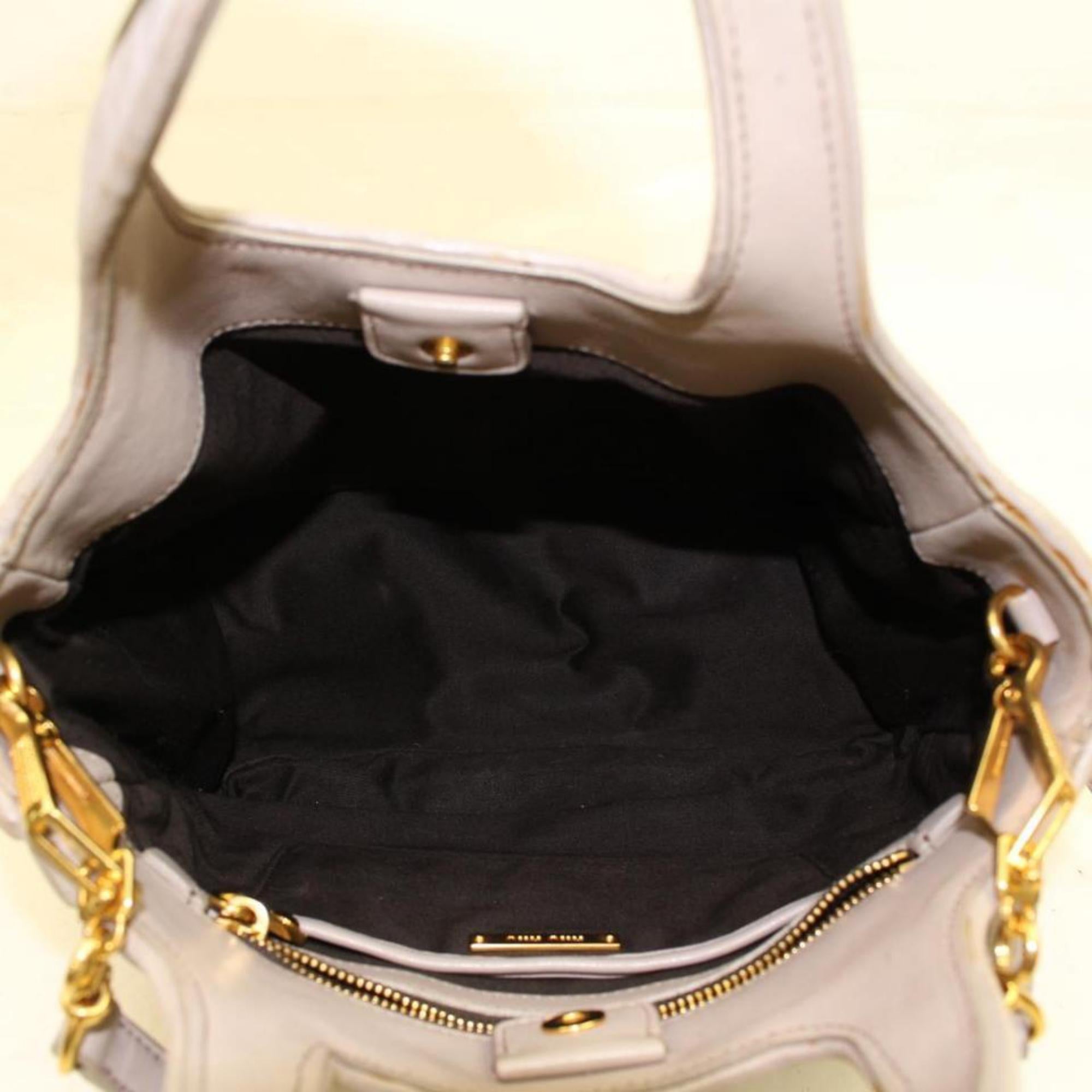 Miu Miu Cinch Chevron Quilted 2way 2189951 Light Grey Leather Shoulder Bag In Good Condition For Sale In Forest Hills, NY