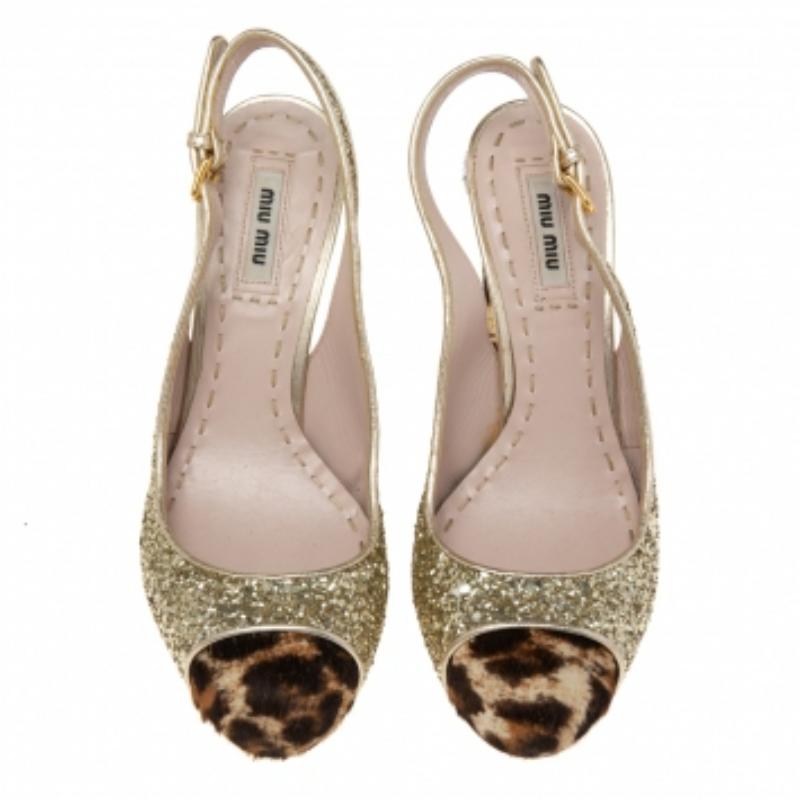 Brown Miu Miu Coarse Glitter Leopard Print Calf Hair Cap-Toe Slingback Pumps Size 37.5 For Sale