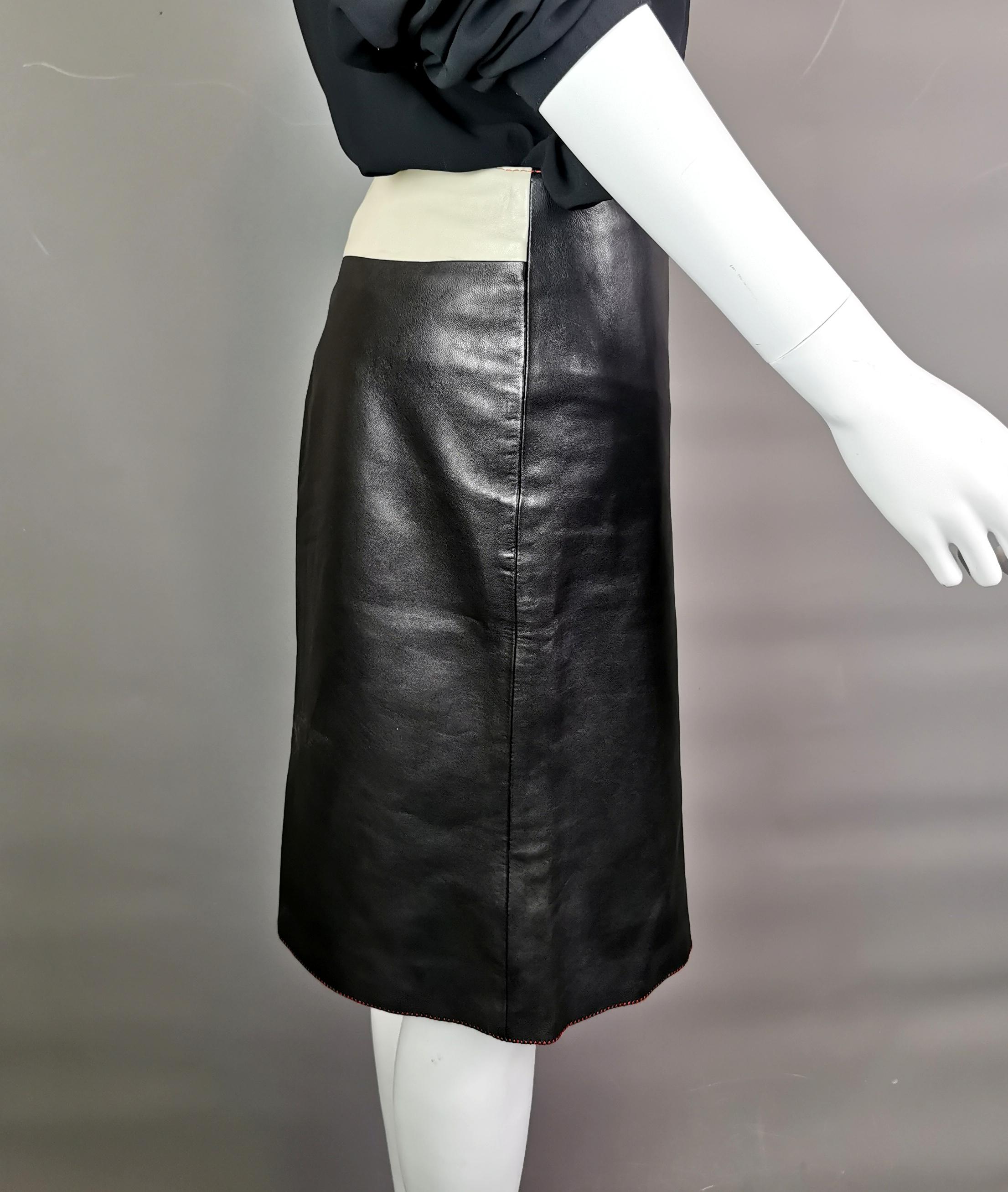 Miu Miu contrast leather midi skirt  In Good Condition For Sale In NEWARK, GB