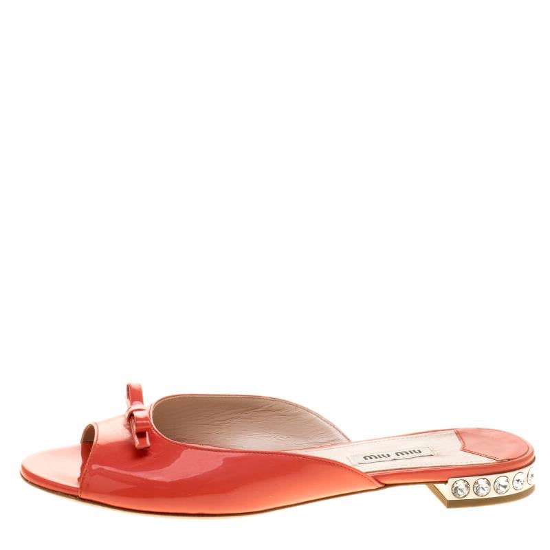 Miu Miu Coral Patent Leather Bow Detail Jeweled Heel Flat Slides Size 38 3