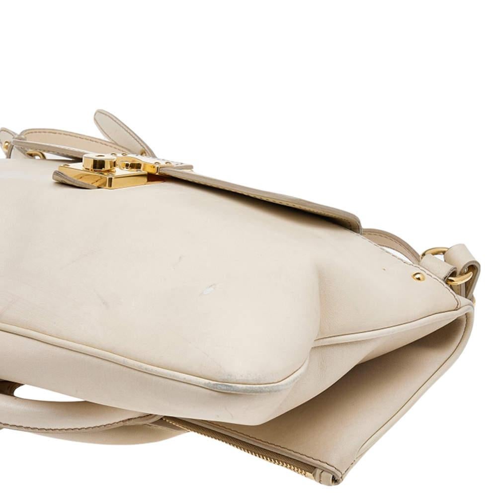 Miu Miu Cream Leather Fold Over Shoulder Bag In Fair Condition For Sale In Dubai, Al Qouz 2