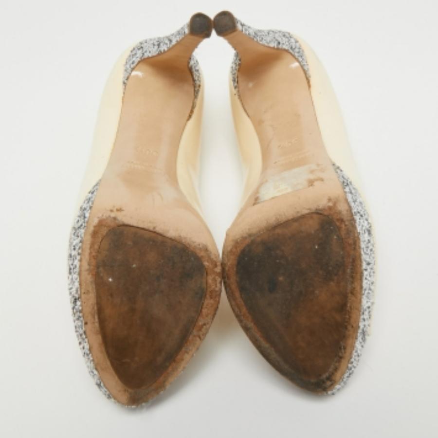 Miu Cremefarbene Plateau Pumps aus Lackleder & grobem Glitter mit Peep Toe Größe 36,5 im Angebot 3