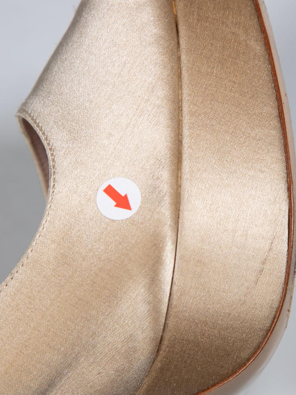 Tacones Miu Miu Crema Satén Cristal Adornado Talla IT 37.5 en venta 2