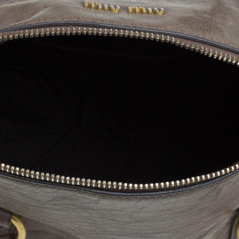Miu Miu Dark Grey Vitello Lux Leather Bow Top Handle Bag In Good Condition In Dubai, Al Qouz 2