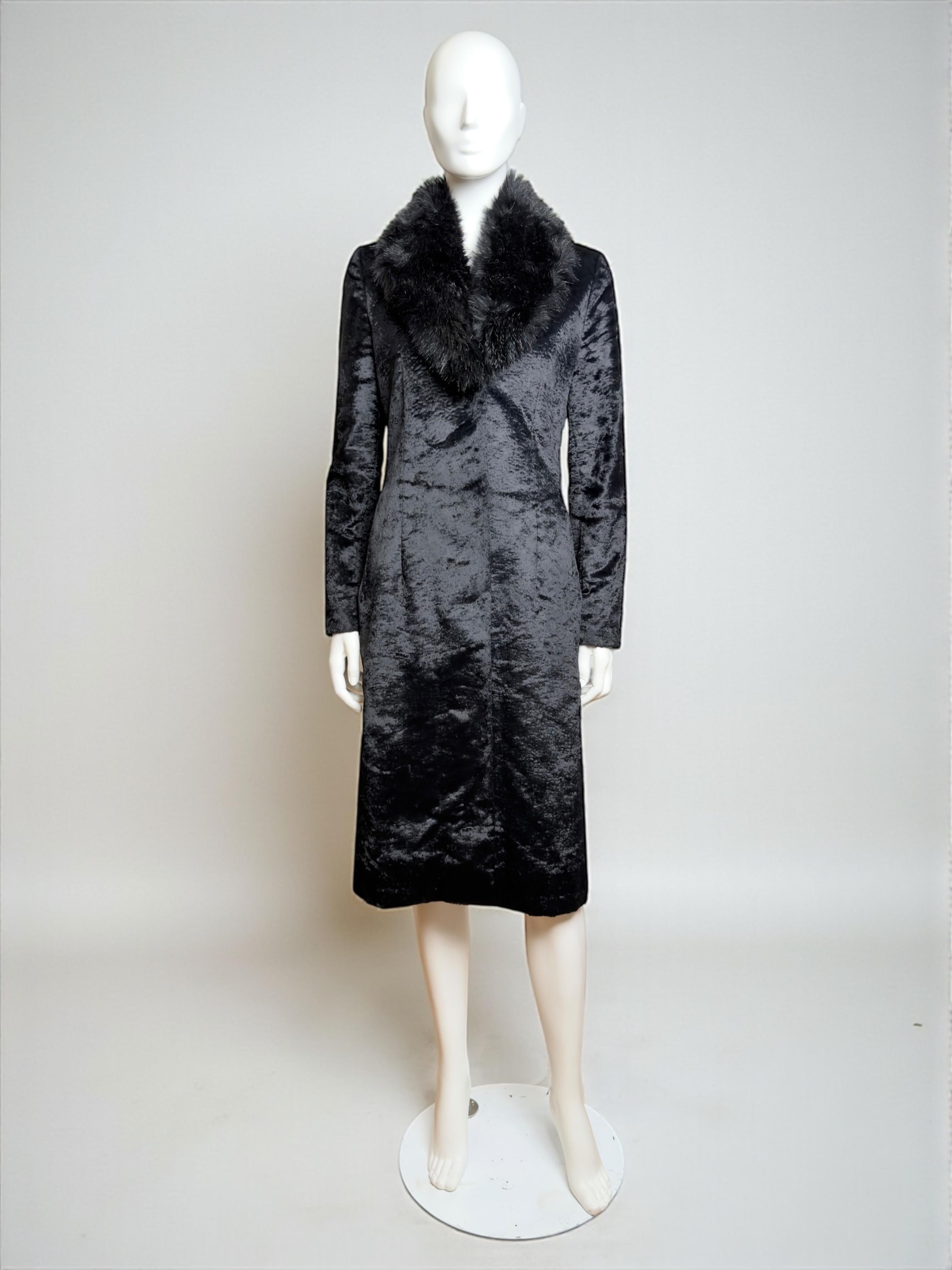 Noir Miu Miu F/W 2000 Faux Astrakan Fur Coat with Detachable Collar en vente