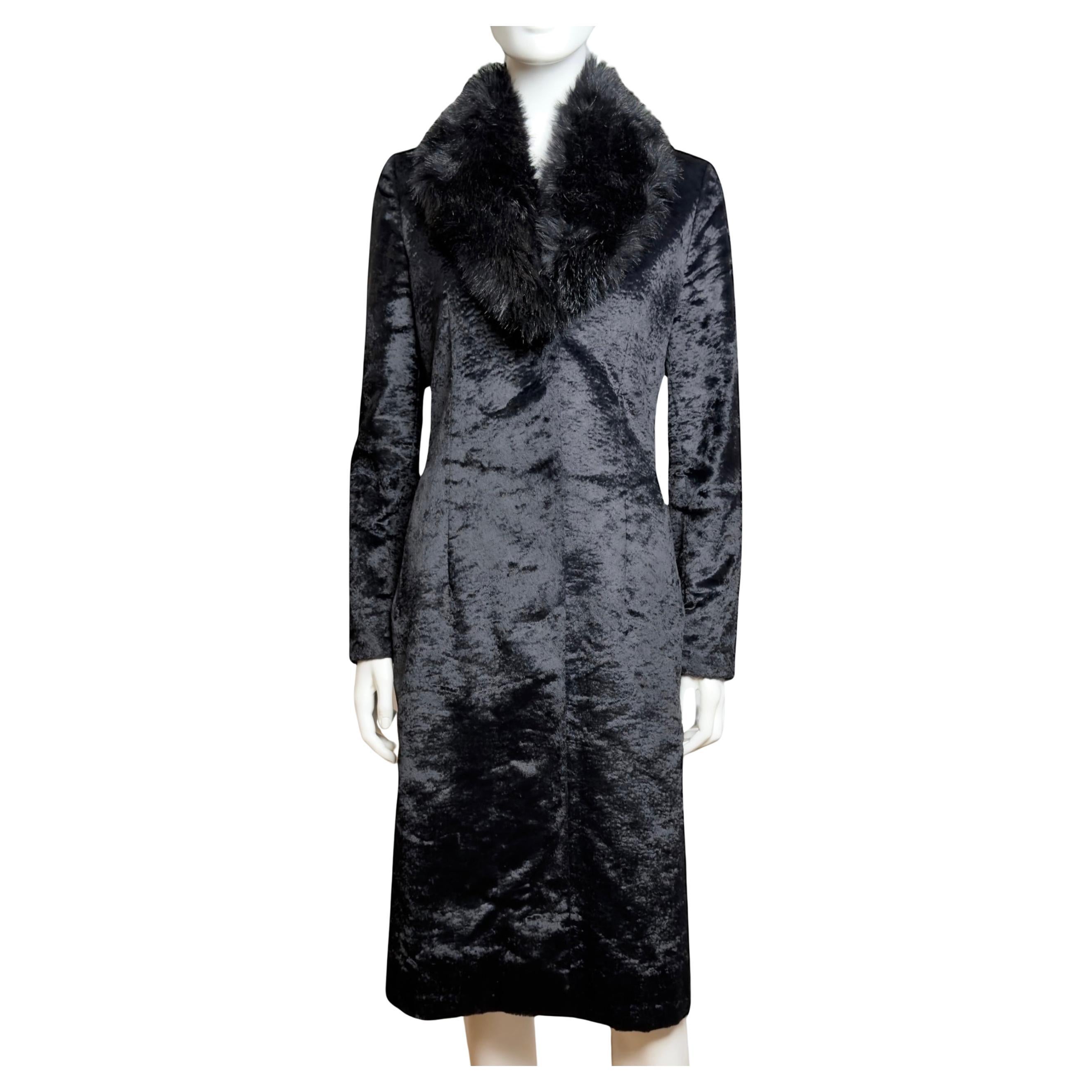 Miu Miu F/W 2000 Faux Astrakan Fur Coat with Detachable Collar en vente