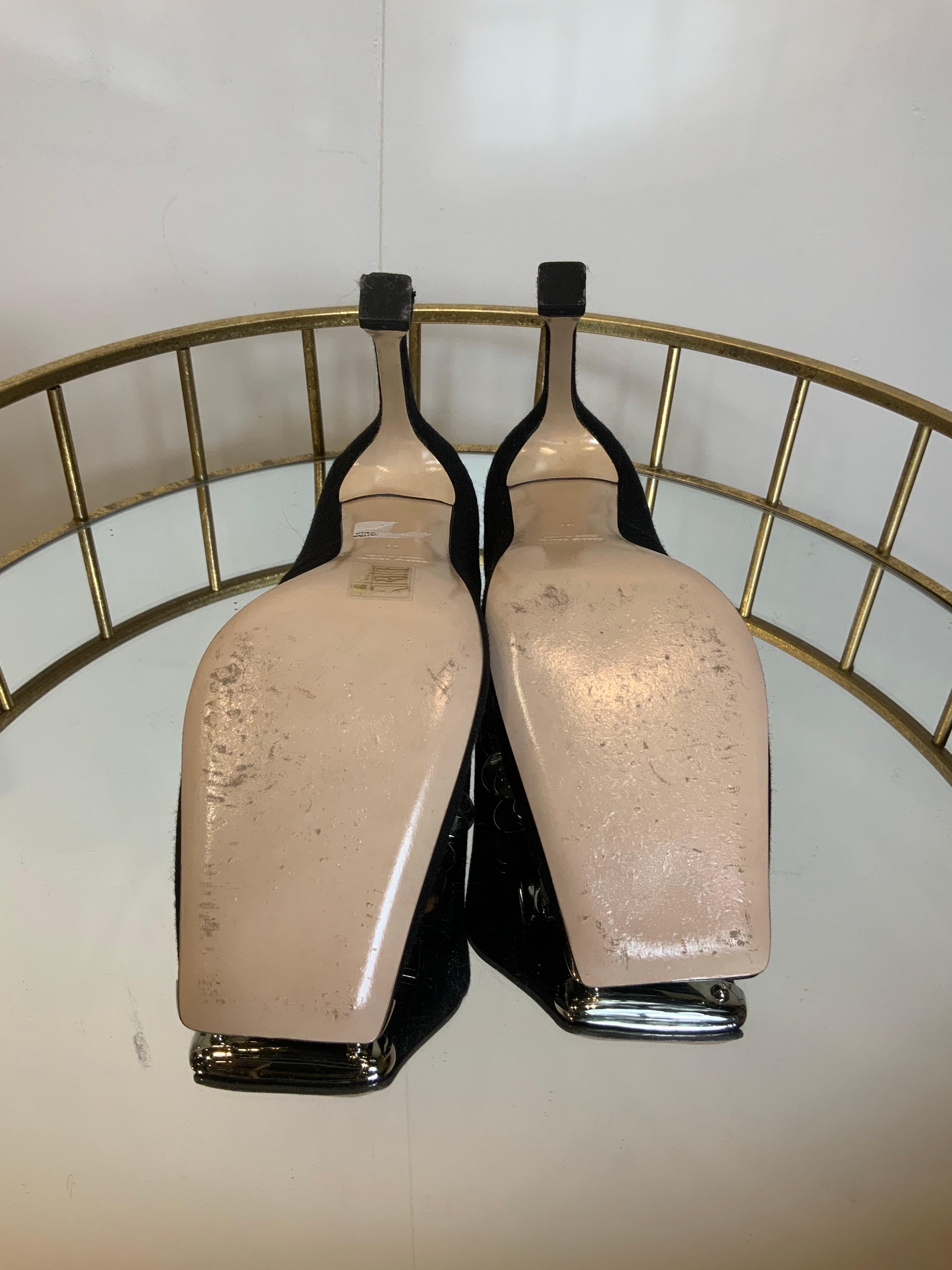 Bombas Miu Miu Otoño 2010 flor negra en venta 3