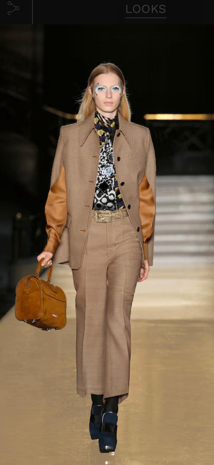 Miu Miu Fall 2012 Look 23  Bright Blue Suede Structured Handle/Shoulder Bag en vente 11