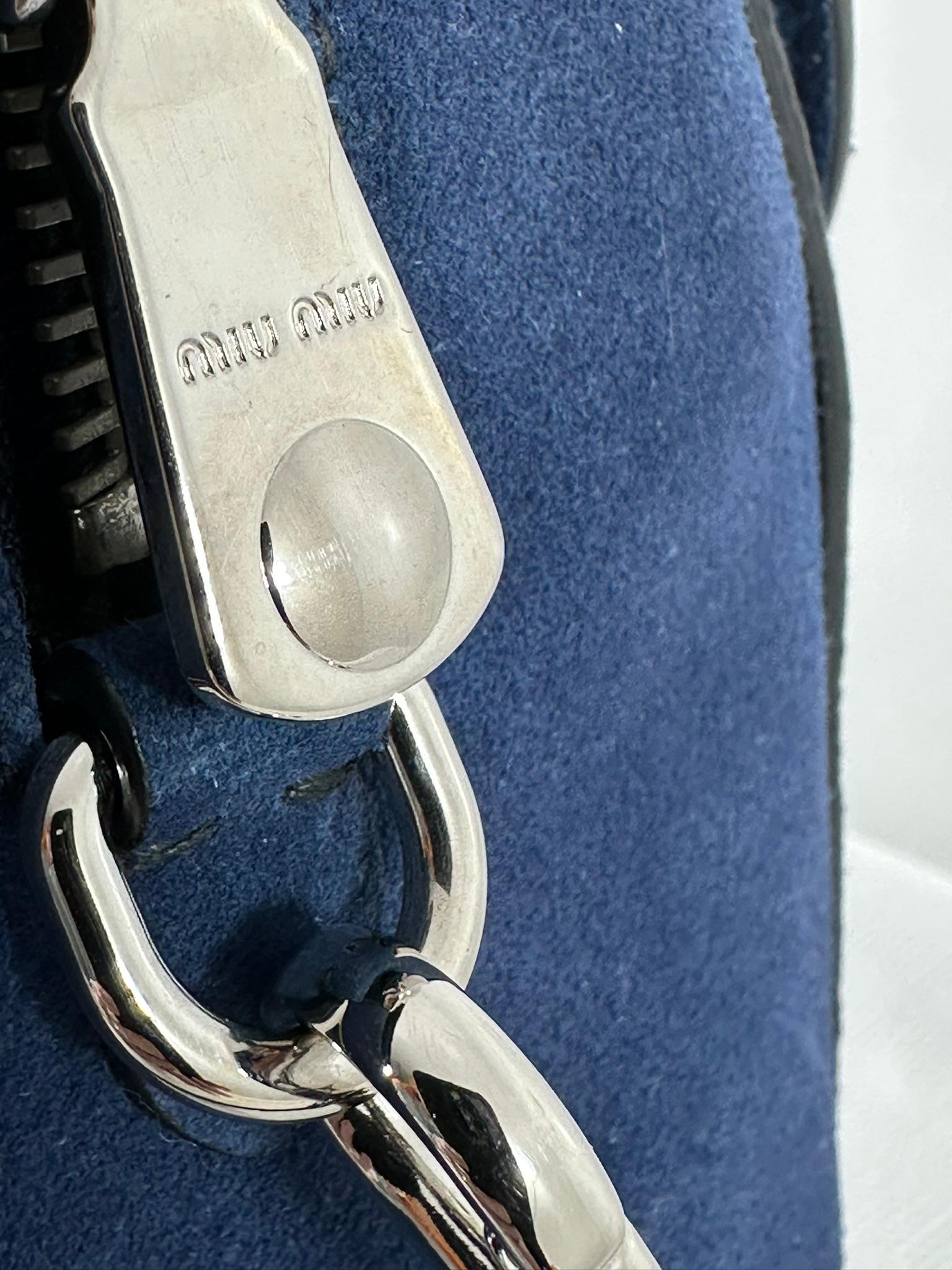Miu Miu Fall 2012 Look 23  Bright Blue Suede Structured Handle/Shoulder Bag en vente 2
