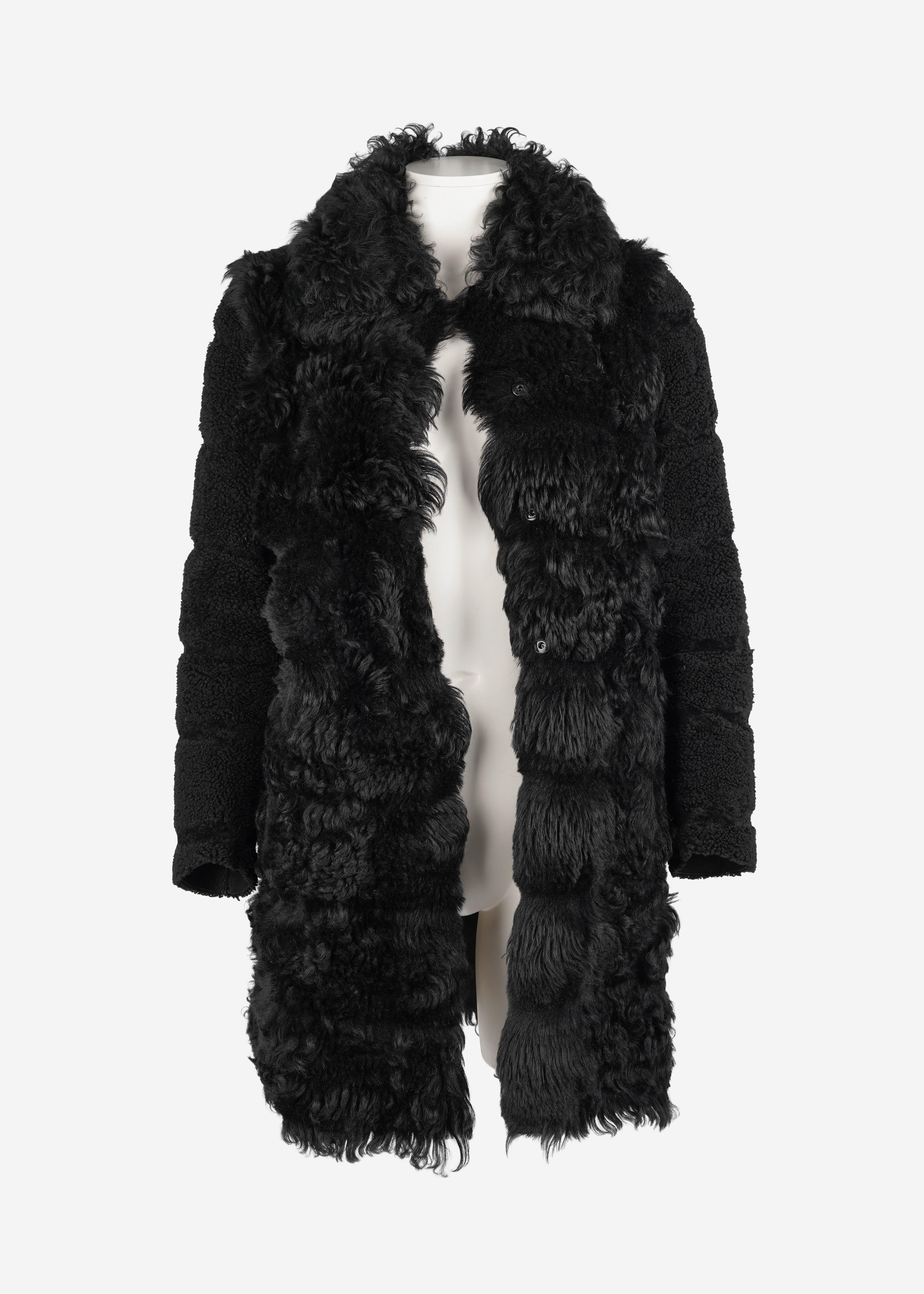 Miu Miu Fall/Winter 2012 Black Dyed Shearling Coat IT 40 en vente 1