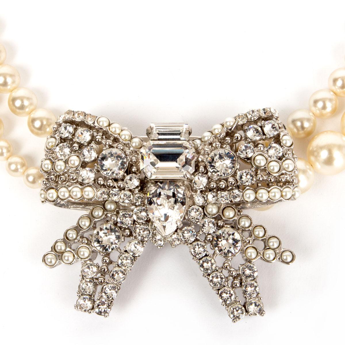 miu miu pearl necklace