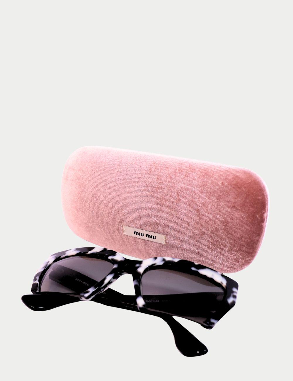 Miu Miu en Excelente estado para la venta en Amman, JO