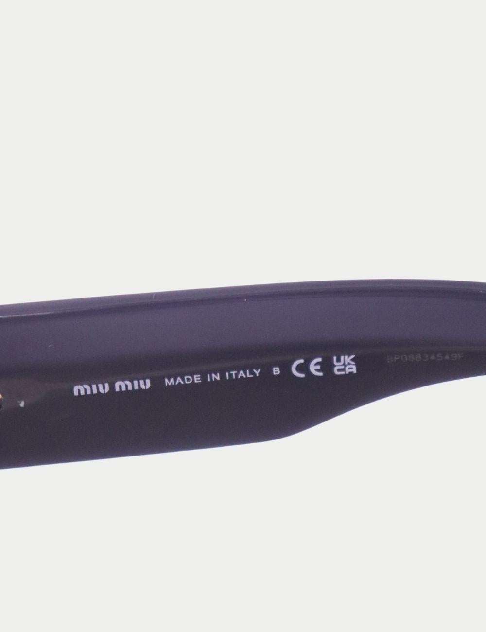 Miu Miu In Excellent Condition For Sale In Amman, JO