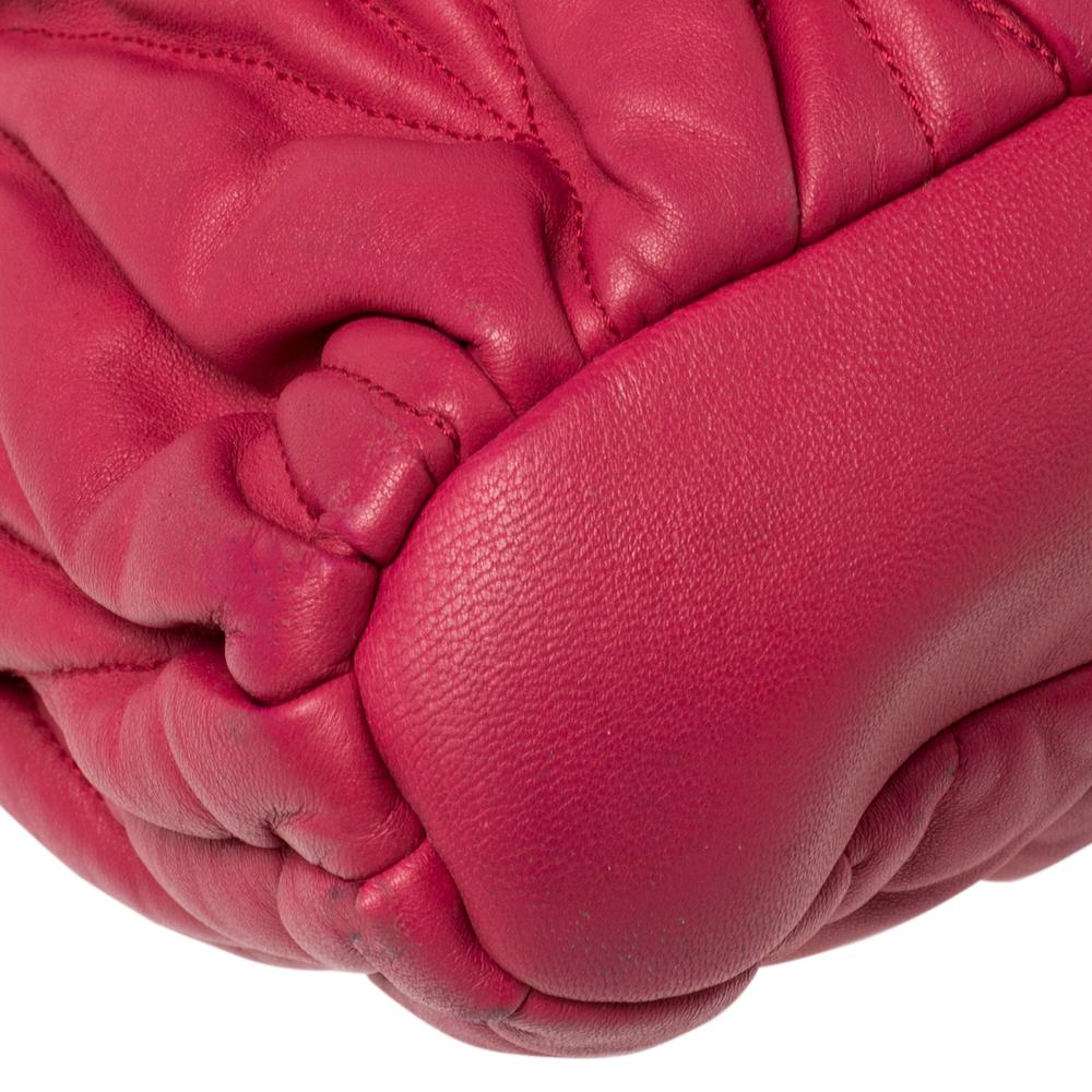 Miu Miu Fuchsia Pink Matelasse Leather Tote In Fair Condition In Dubai, Al Qouz 2