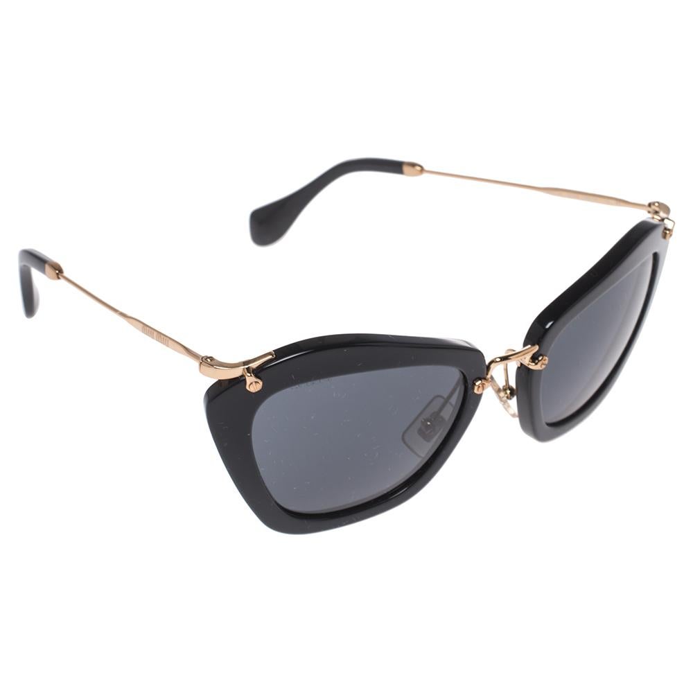 Miu Miu Gold/Black SMU 10N Cat Eye Sunglasses In Excellent Condition In Dubai, Al Qouz 2