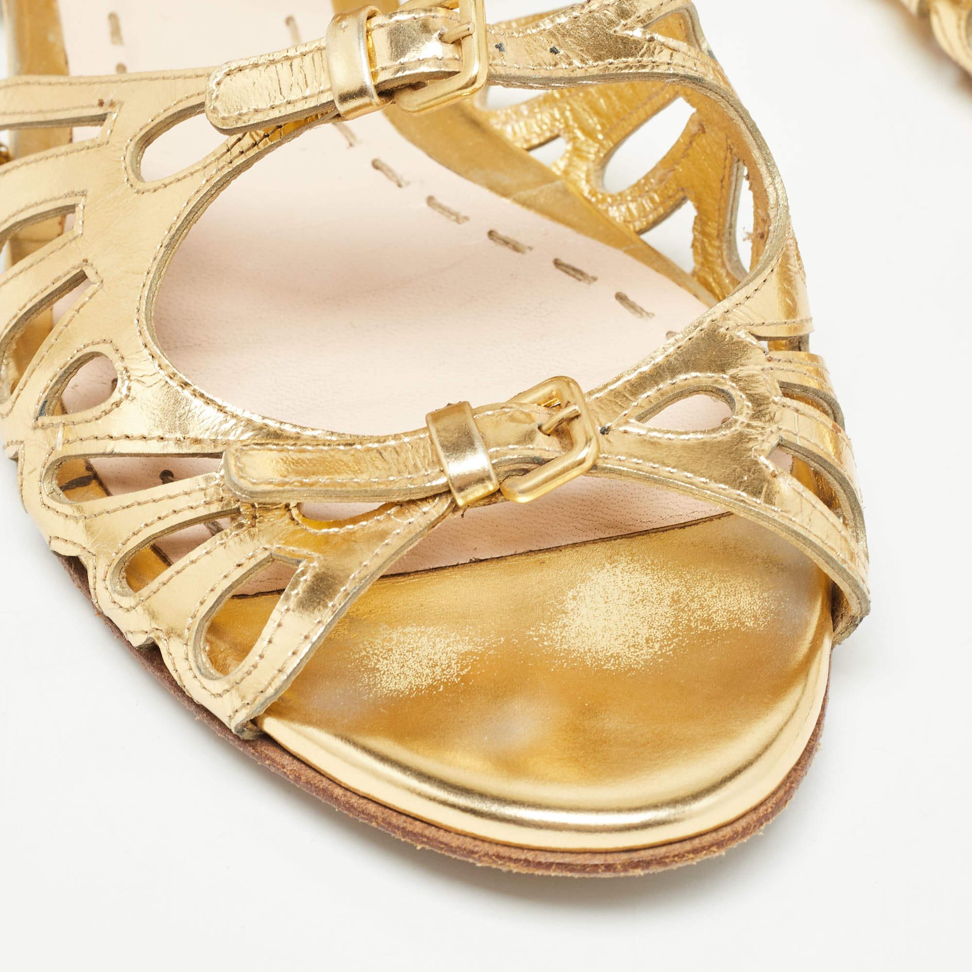 Miu Miu Gold Cut Out Leather Flat Sandals Size 36 For Sale 4
