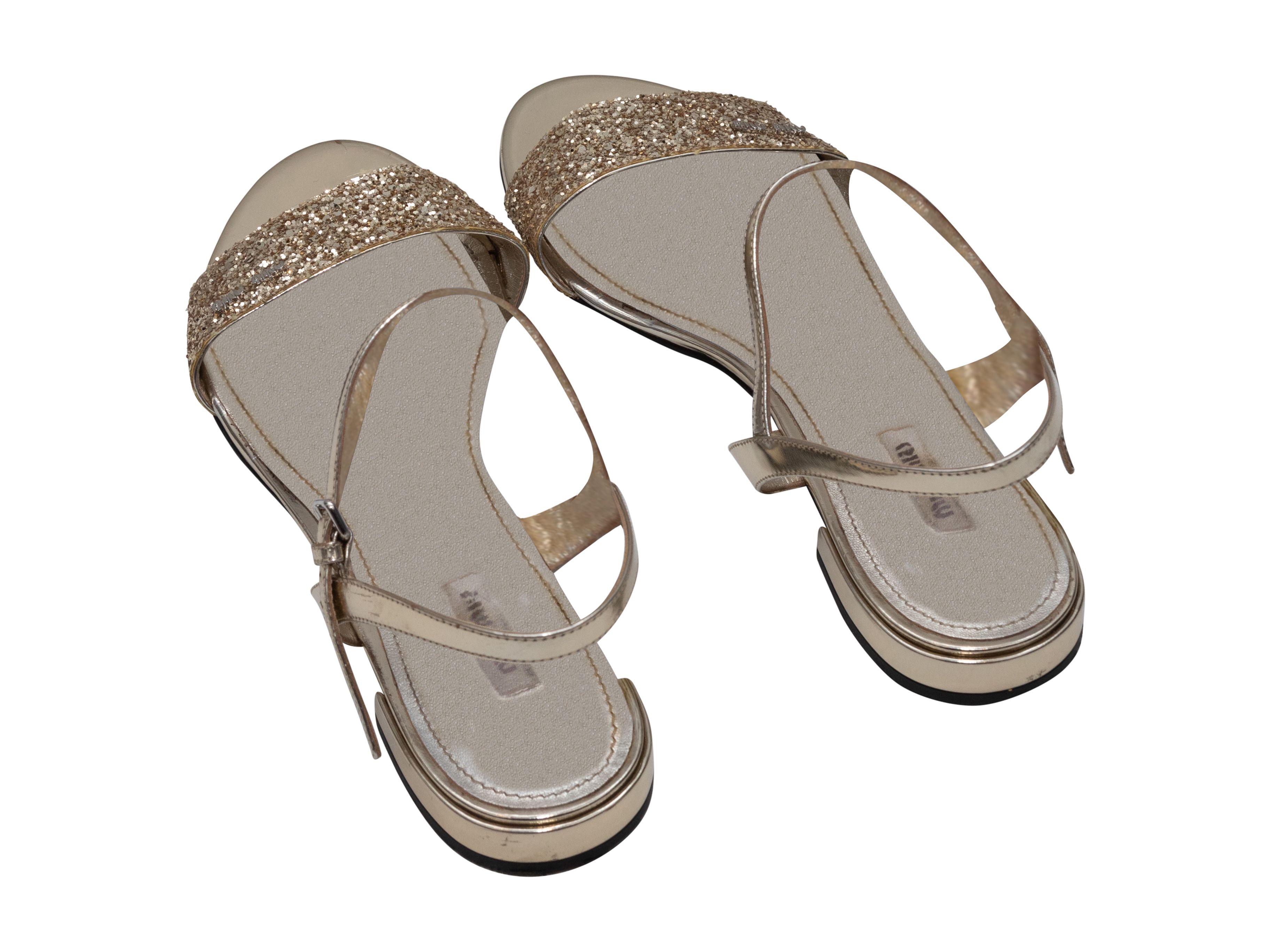 Miu Miu Gold Flat Glitter Sandals In Good Condition In New York, NY