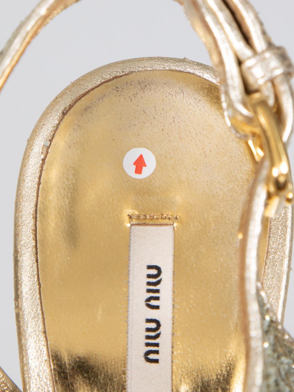 Miu Miu - Tacchi a fascia glitterati dorati Taglia IT 36 in vendita 1