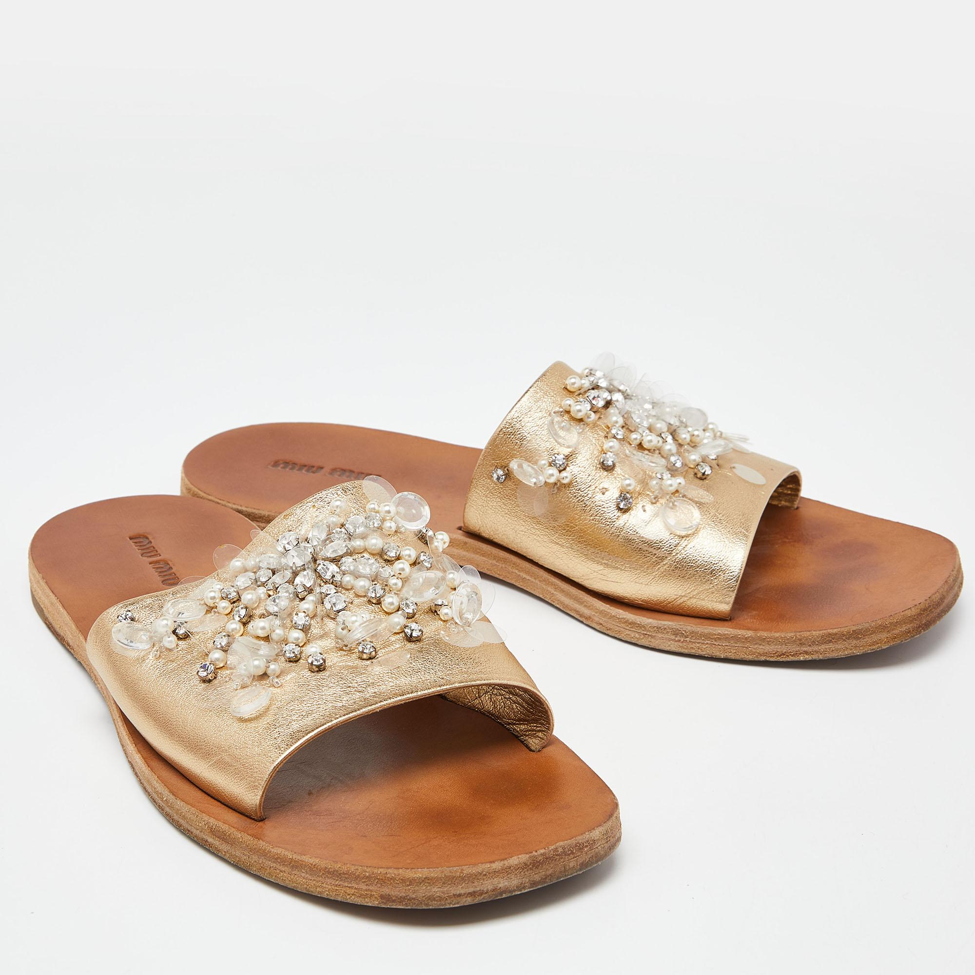 Women's Miu Miu Gold Leather Crystal Embellished Open Toe Flat Slides Size 40 For Sale