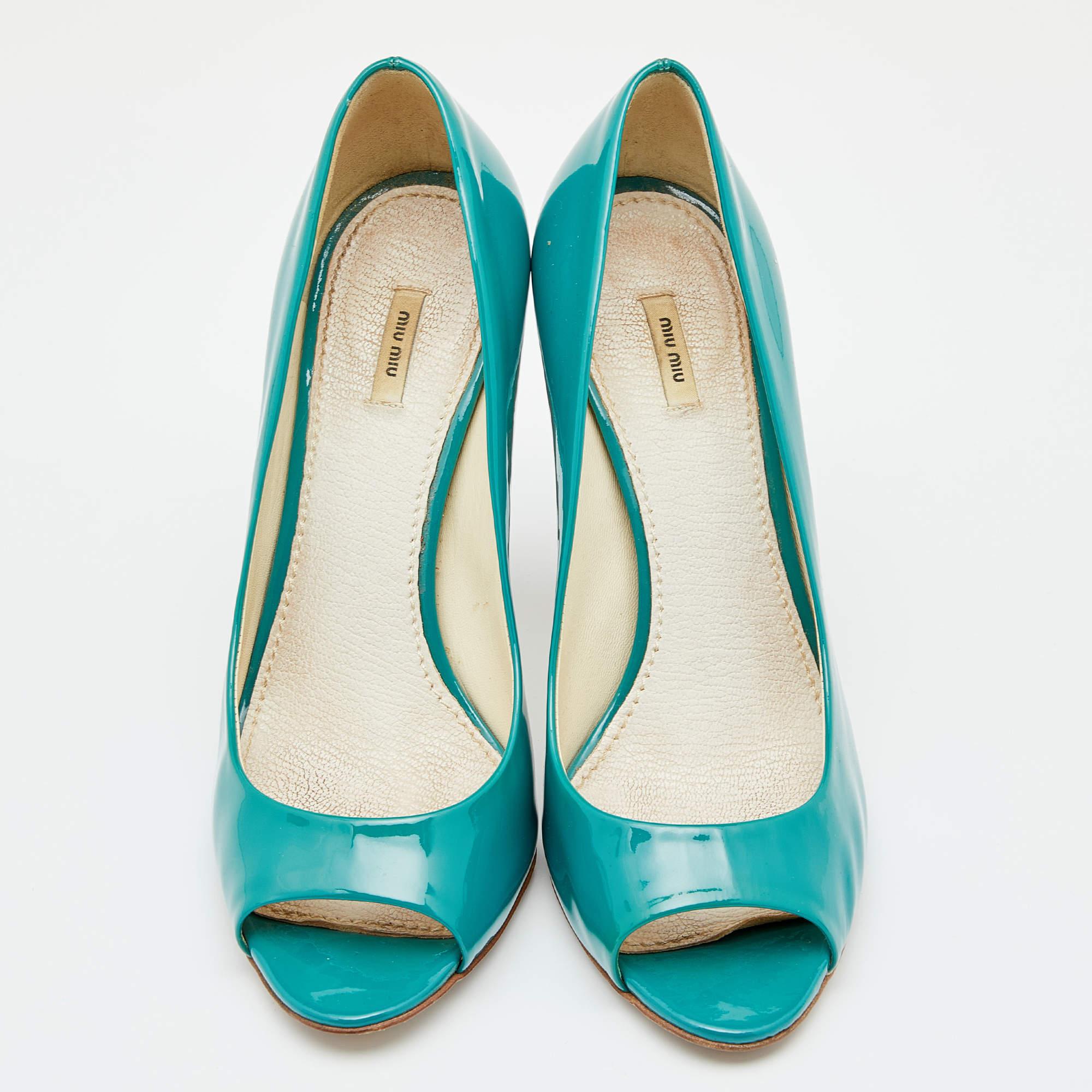 Miu Miu Green Patent Leather Peep Toe Pumps Size 37.5 In Fair Condition In Dubai, Al Qouz 2