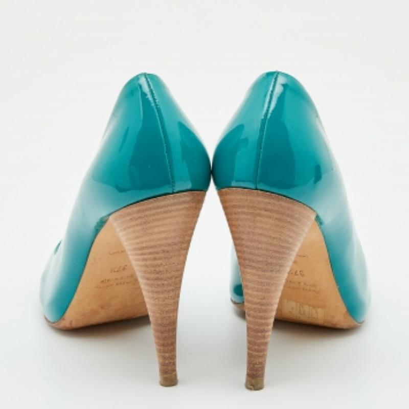 Miu Miu Green Patent Leather Peep Toe Pumps Size 37.5 For Sale 2