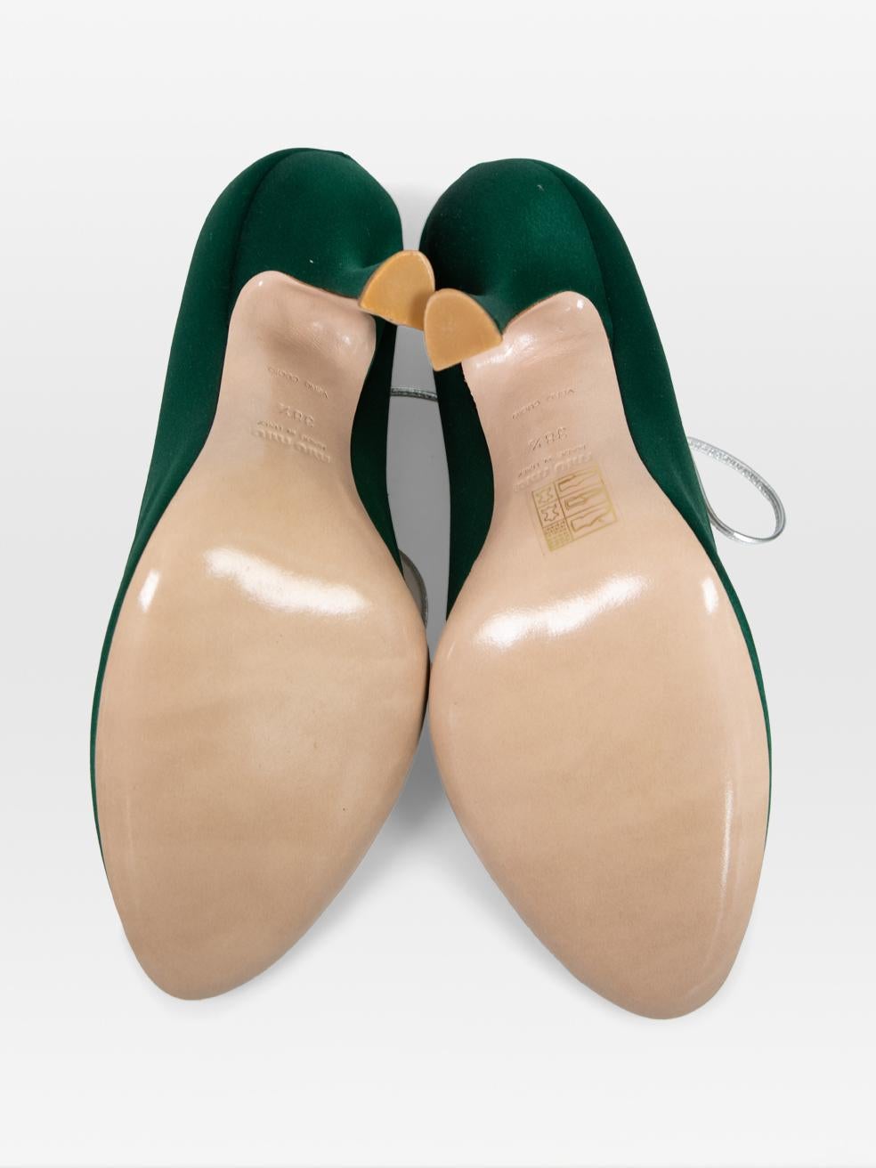 Tacones envolventes de piel satinada verde Miu Miu Talla IT 38.5 en Nuevo estado para la venta en London, GB