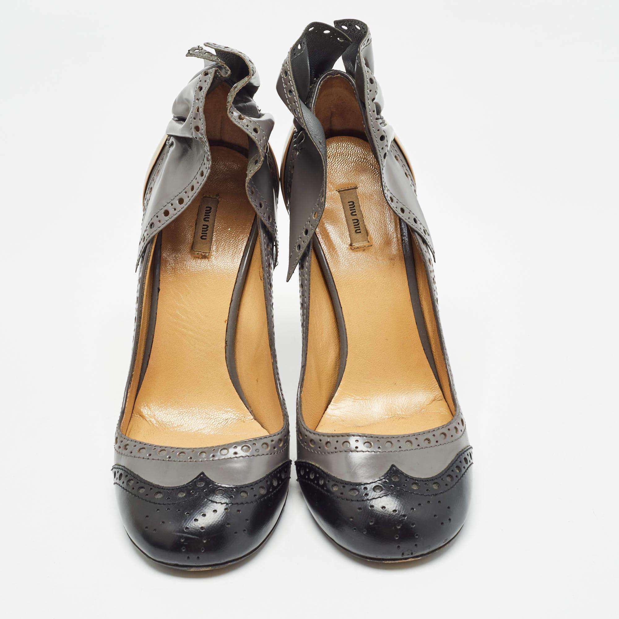 Brown Miu Miu Grey/Black Brogue Leather Pumps Size 35 For Sale