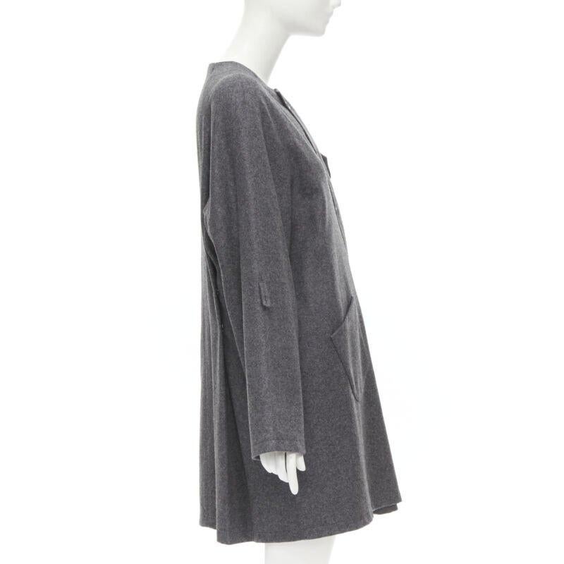Donna MIU MIU cappotto boxy asimmetrico con bottoni in misto lana e cashmere grigio IT38 XS in vendita