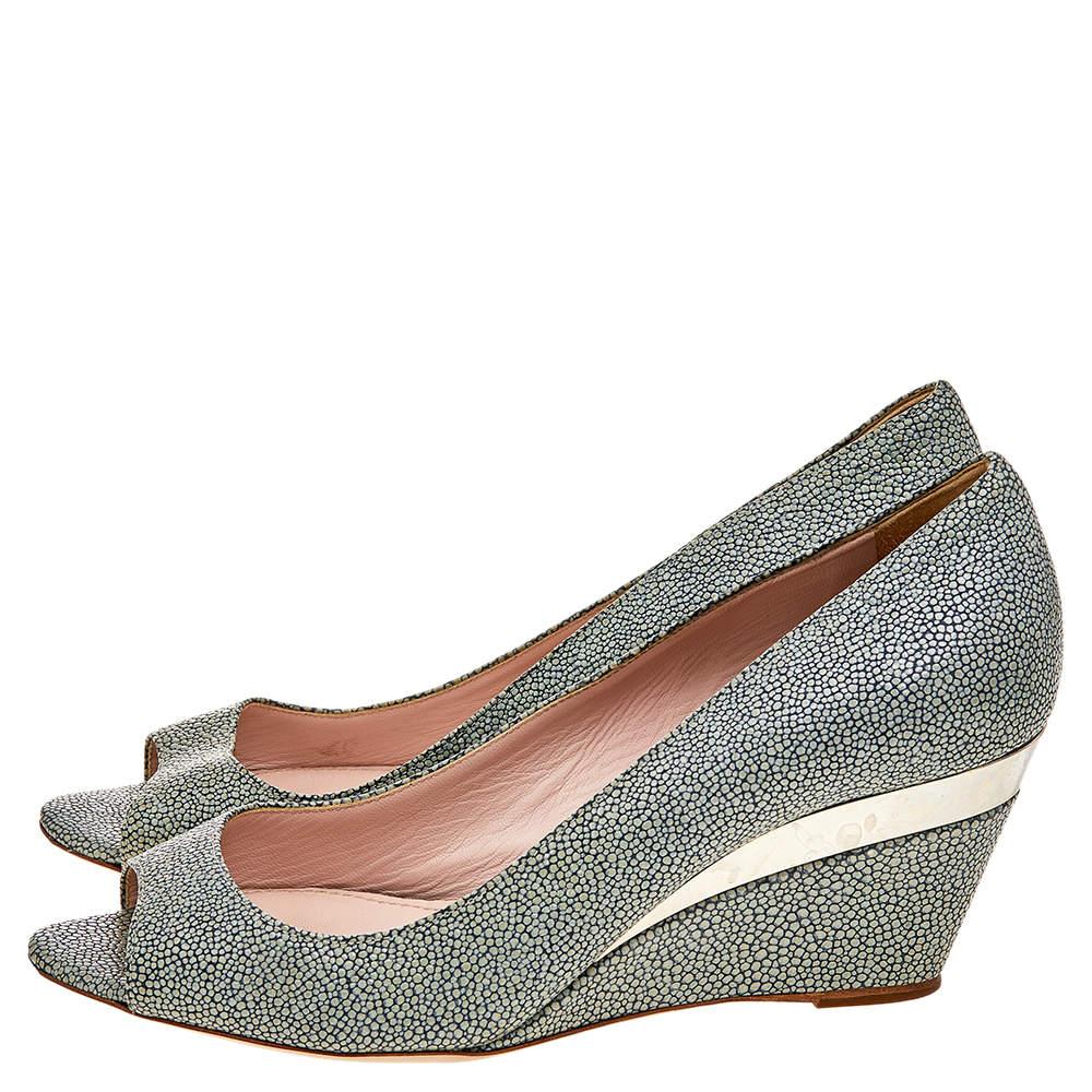 Miu Miu Grey Leather Peep Toe Wedge Pumps Size 36 In Good Condition In Dubai, Al Qouz 2