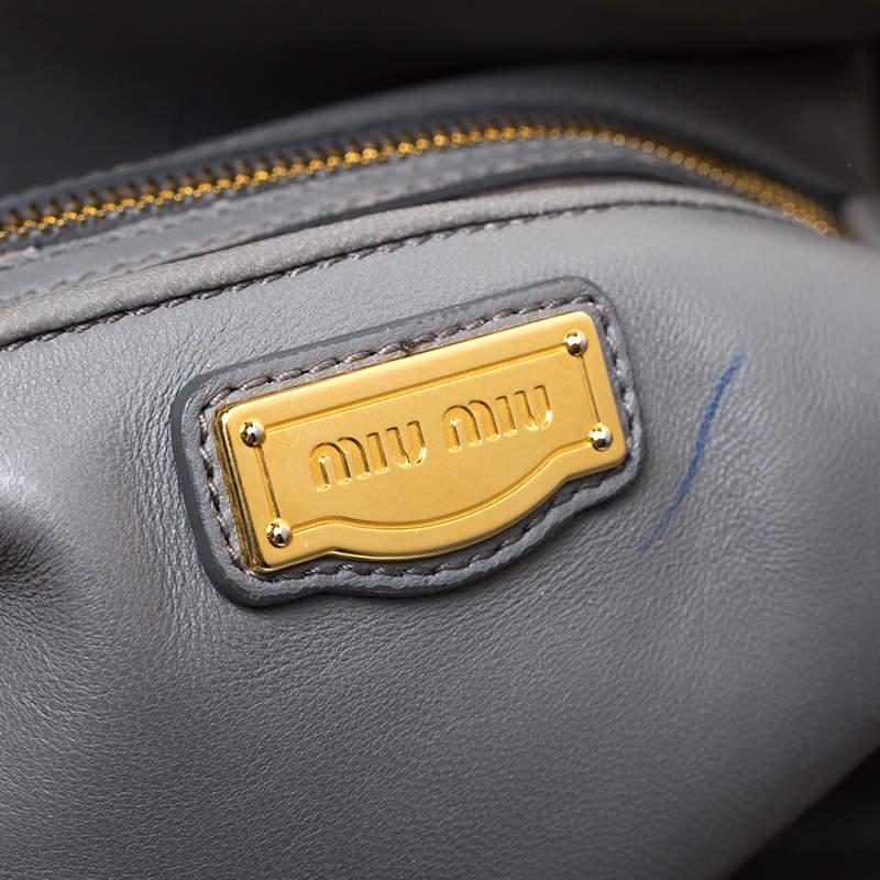 Miu Miu Grey Matelassé Leather Bow Satchel In Good Condition For Sale In Dubai, Al Qouz 2