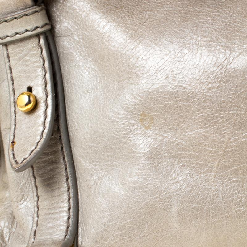 Miu Miu Miu Grau Vitello Lux Leder Henkeltasche mit Schleife 1