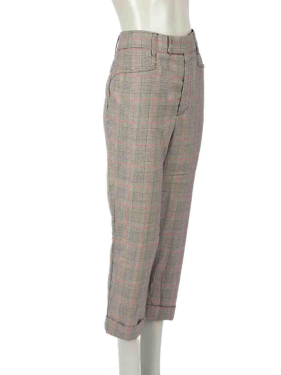 CONDITION is Very good. Hardly any visible wear to trousers is evident on this used Miu Miu designer resale item.
 
Details
Grey
Wool
Trousers
Plaid pattern
Tapered
Cropped
High rise
Fly zip, hook and button fastening
2x Front pockets
1x Back