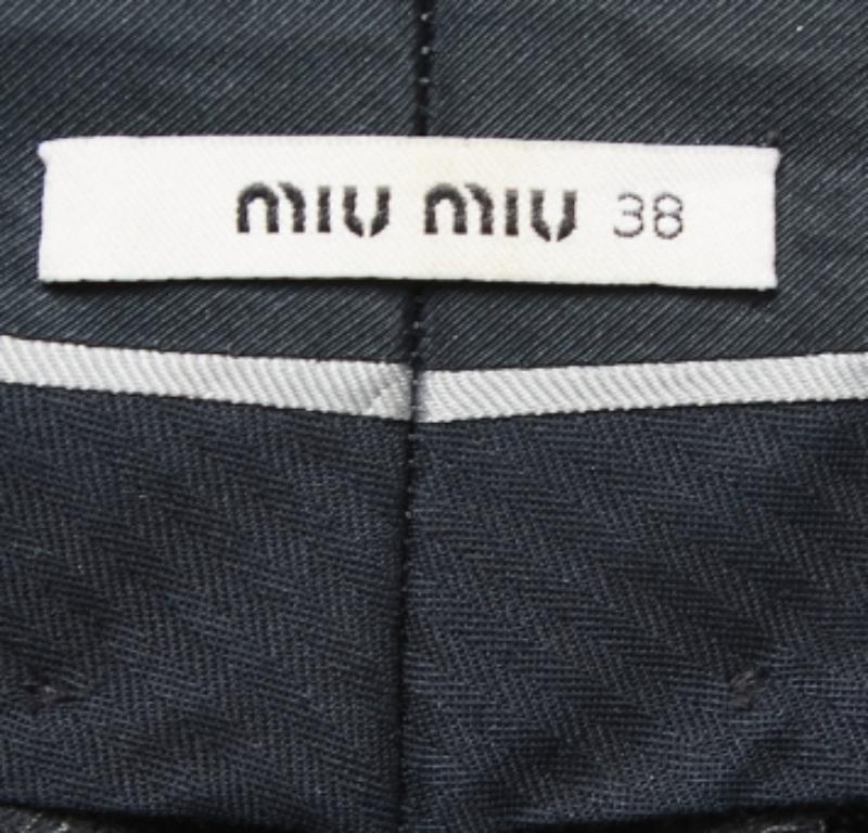 Miu Miu Pantaloni cropped in lana grigi dal taglio regolare S In condizioni buone in vendita a Dubai, Al Qouz 2