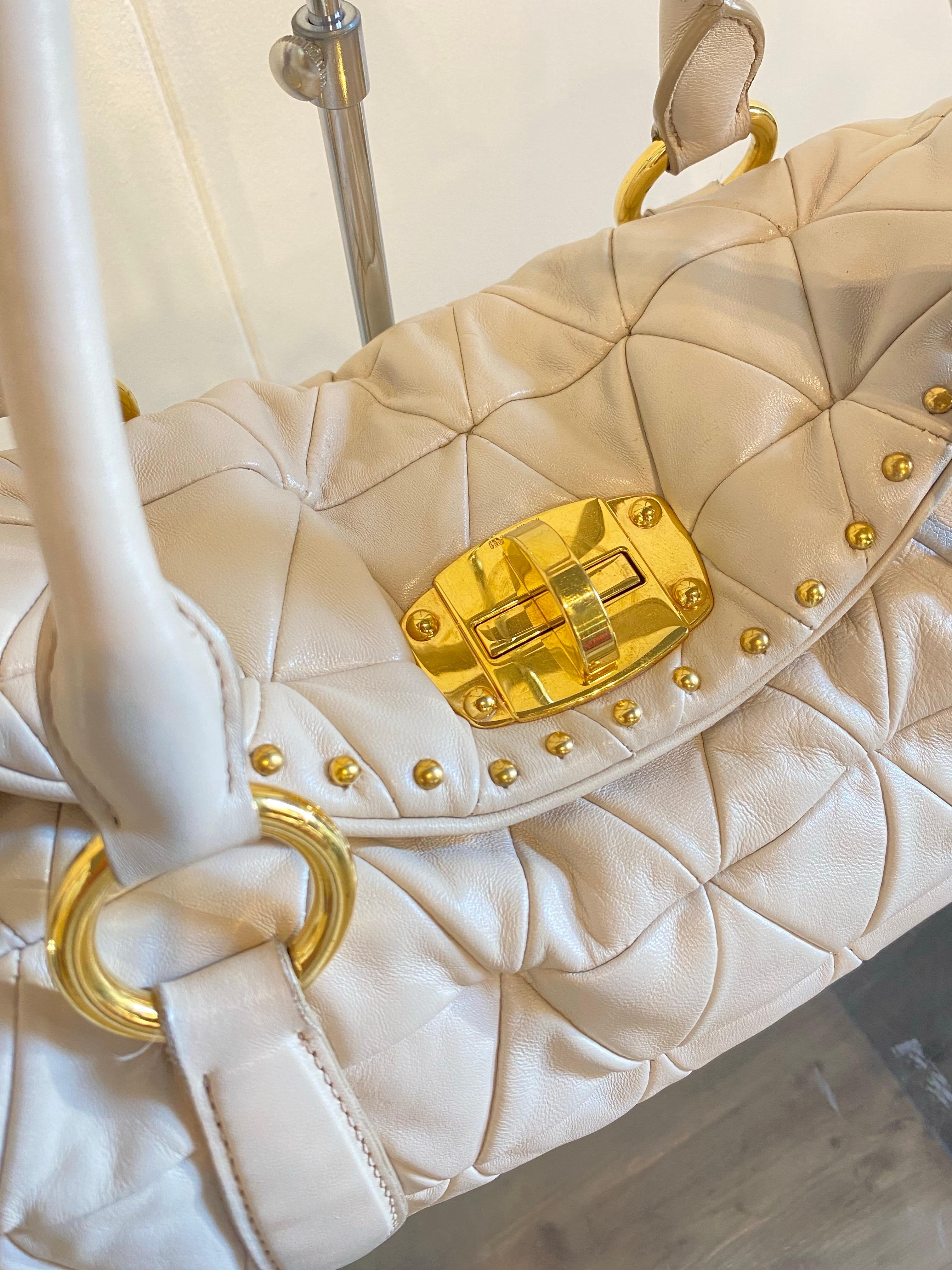 Miu Miu Ledertasche für Damen oder Herren