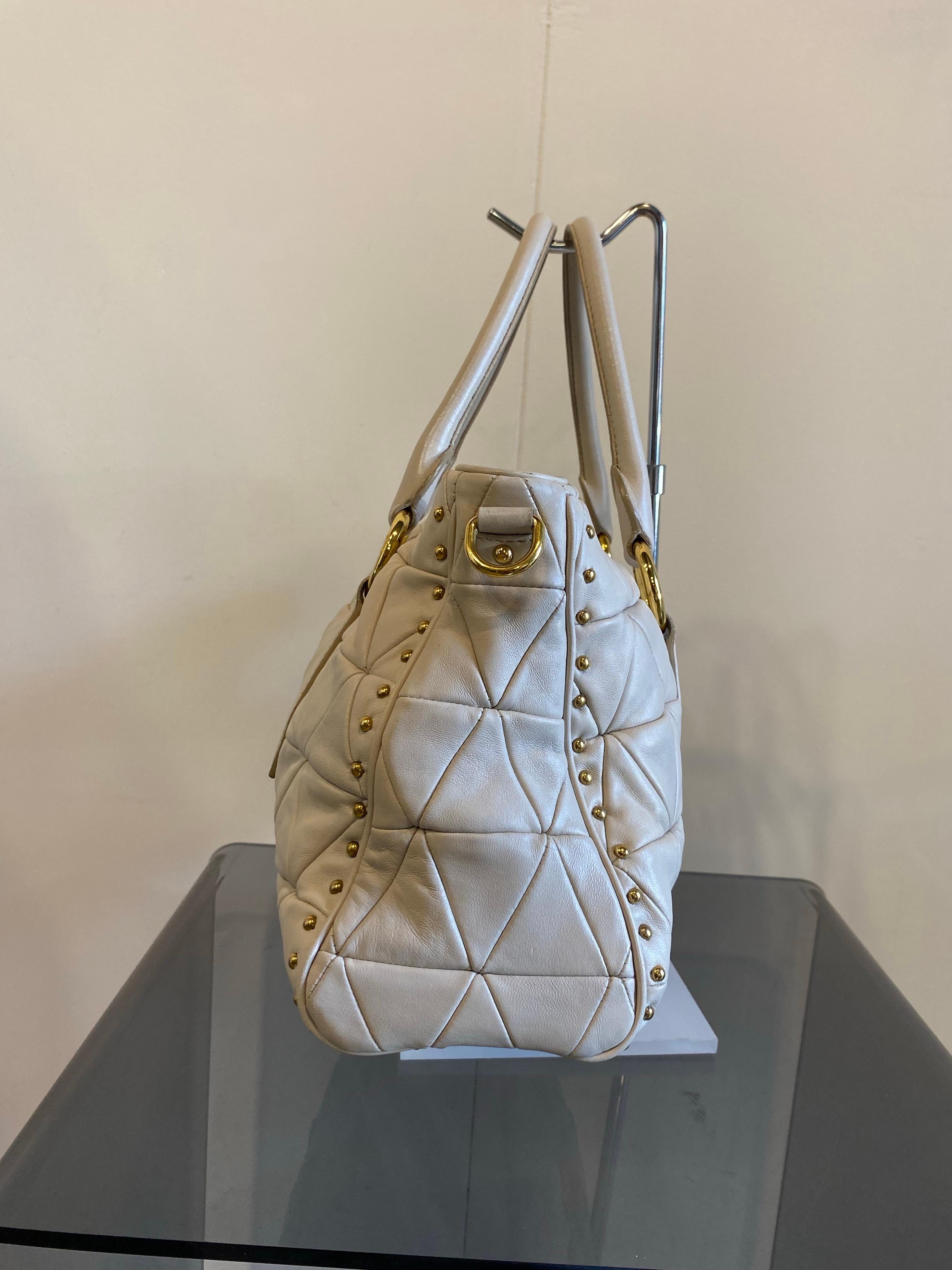 Miu Miu Ledertasche 3