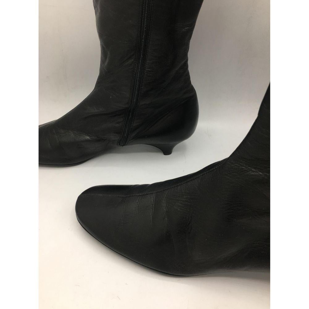 Miu Miu Leather Boots in Black In Good Condition In Carnate, IT